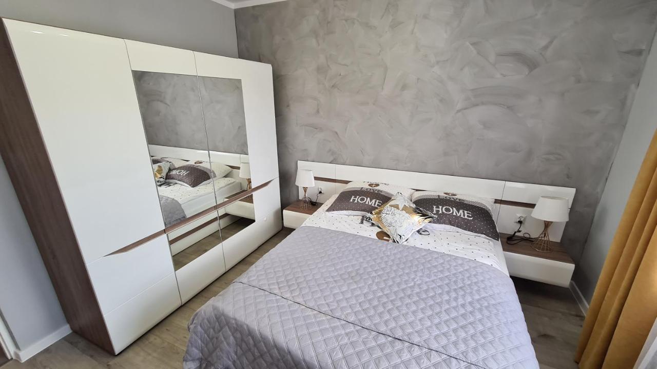 Apartament Deluxe 3 Apartment Освиенцим Екстериор снимка