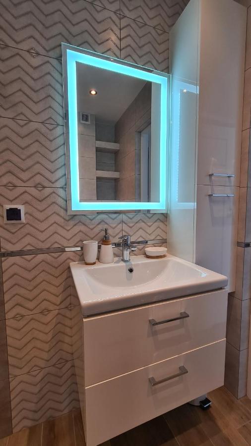 Apartament Deluxe 3 Освиенцим Екстериор снимка