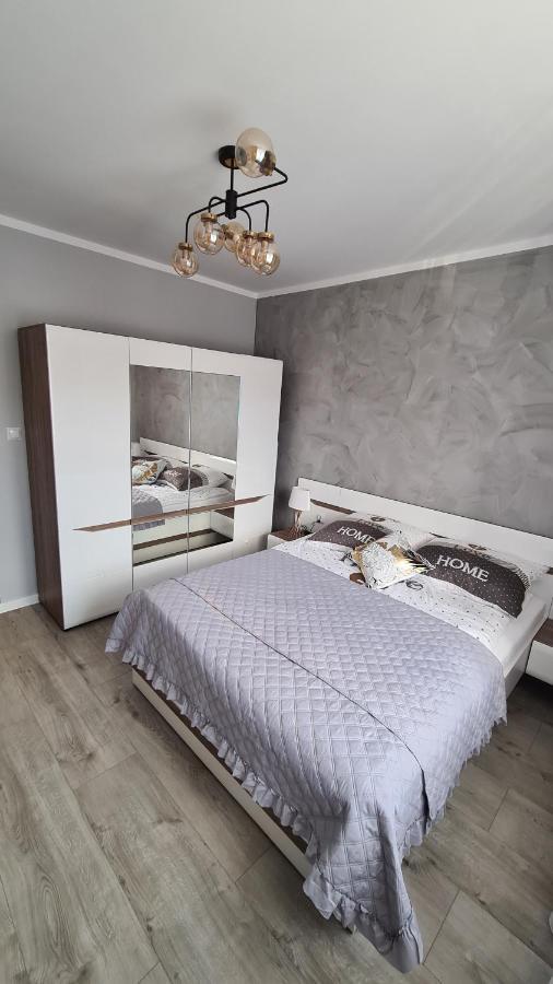 Apartament Deluxe 3 Apartment Освиенцим Екстериор снимка